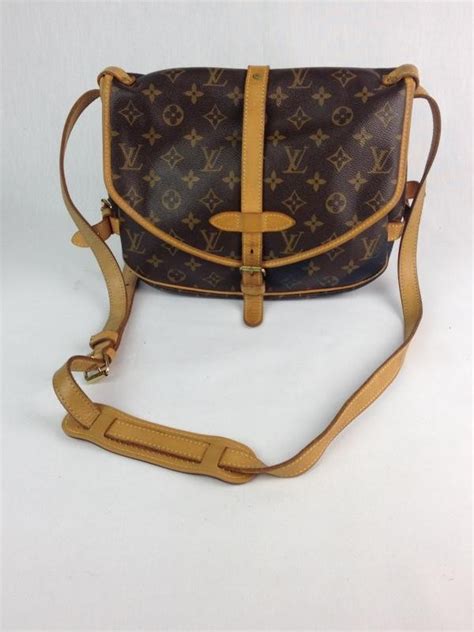 bolsa louis vuitton tiracolo|louis vuitton t shirts.